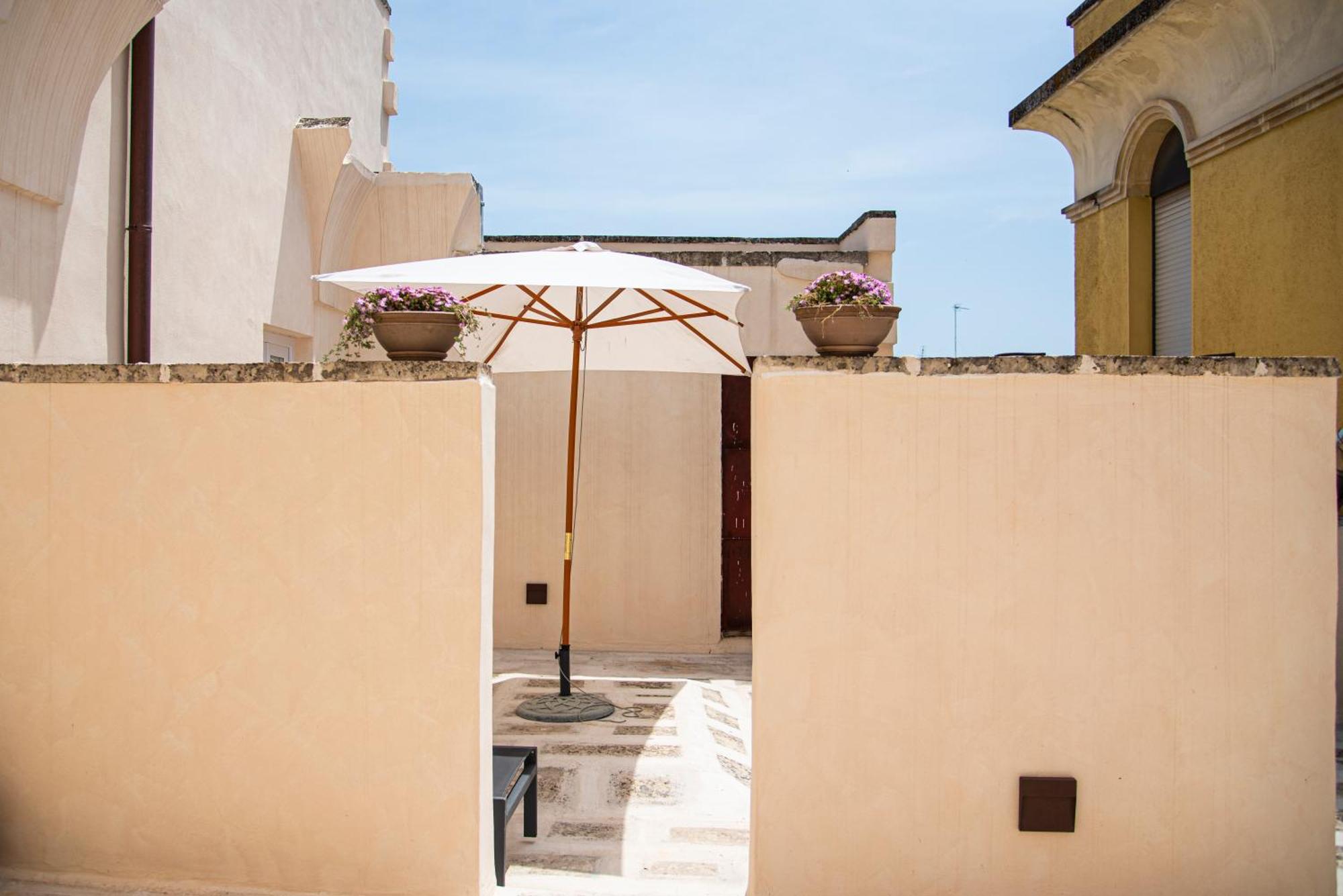 Palazzo Garibaldi - Luxury Suites Galatina Pokój zdjęcie